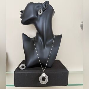 Elegant Silver Necklace and Earring Set